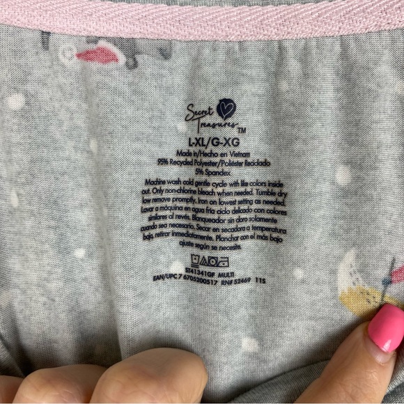 Secret Treasures holiday pattern nightgown - Picture 4 of 4